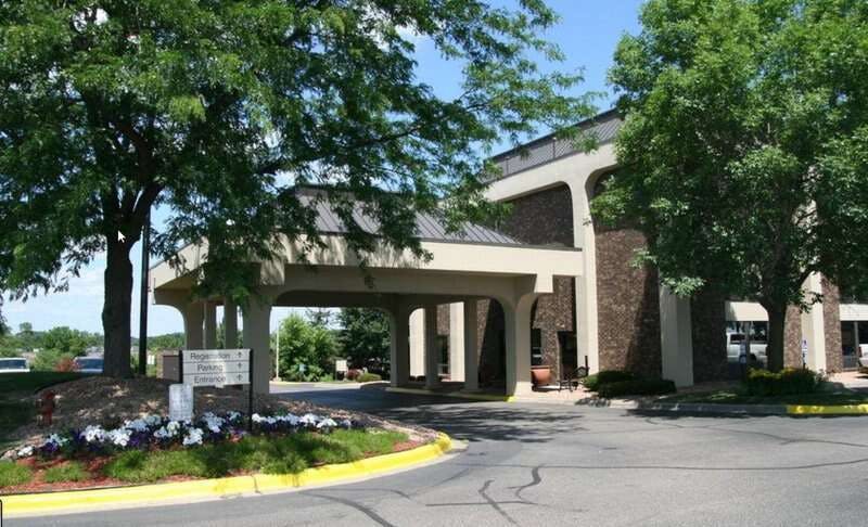 Holiday Inn Express & Suites Eden Prairie Minneapolis