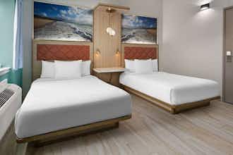 Hotel The Vibes Hotel Trademark Coll photo 4