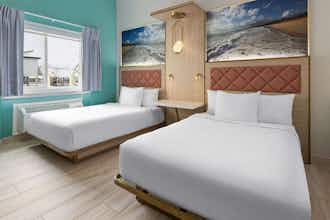 Hotel The Vibes Hotel Trademark Coll photo 2