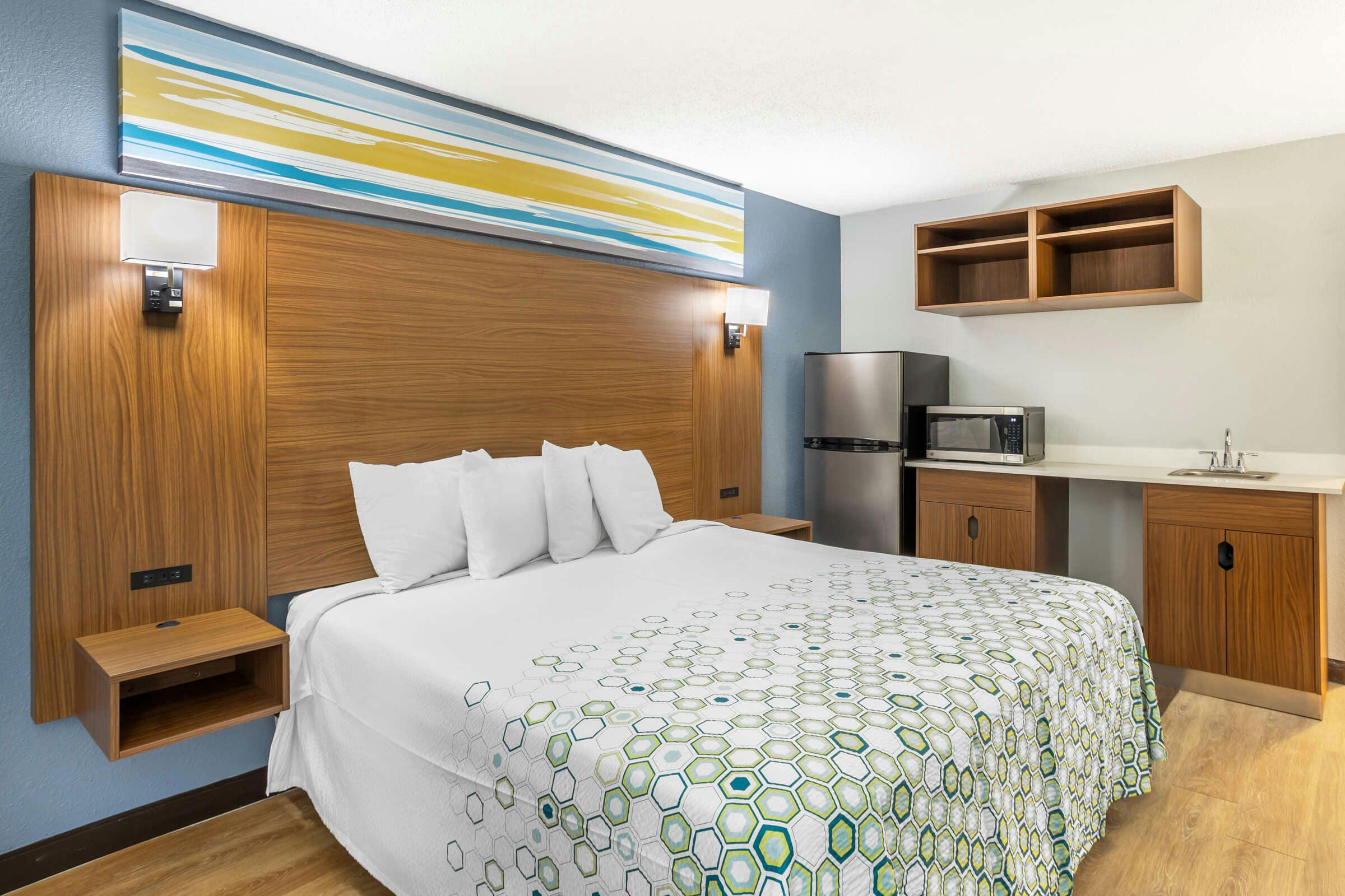 Hotel HomeTowne Studios Lancaster photo 2