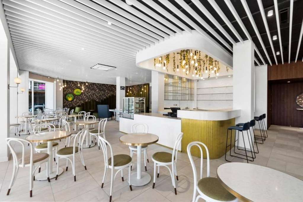 Hotel Ramada by Wyndham Hamilton City Center photo 5