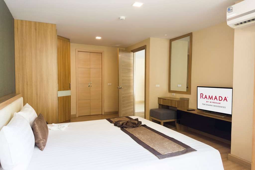 Hotel Ramada by Wyndham Bangkok Ten Ekamai Residences photo 1