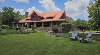 Hilltop Manor Bed and Breakfast