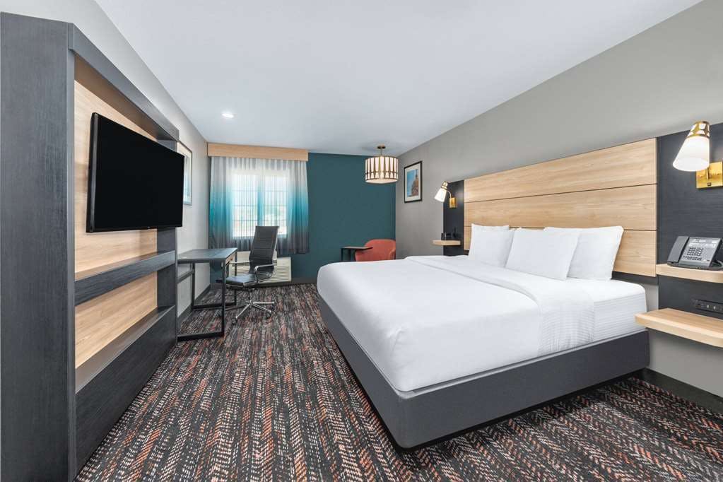 Hotel La Quinta Inn & Suites by Wyndham Woodway - Waco South photo 4