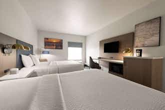 Hotel La Quinta Inn & Suites by Wyndham Ft. Worth - Forest Hill TX photo 3