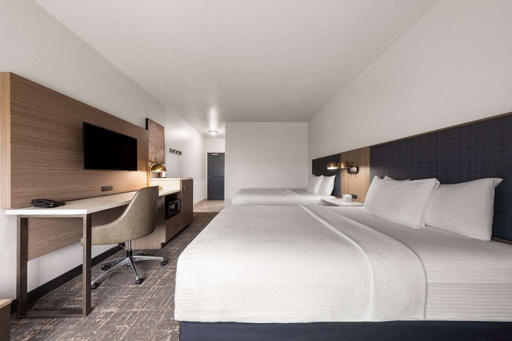 Hotel La Quinta Inn & Suites by Wyndham Ft. Worth - Forest Hill TX photo 5