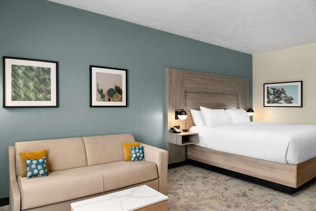 Hotel Wingate by Wyndham Kingman photo 2