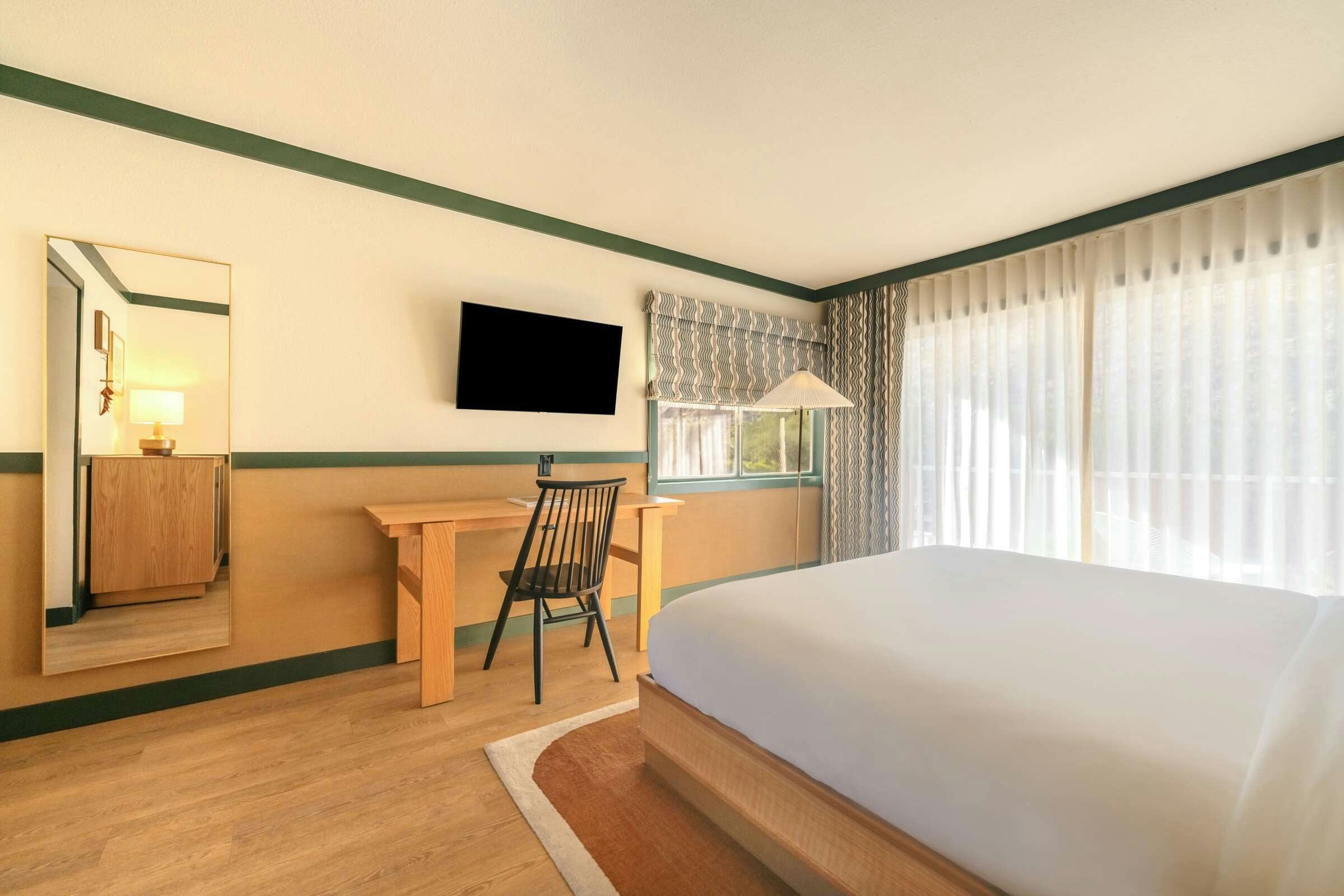 Hotel Royal Sun Palm Springs photo 3