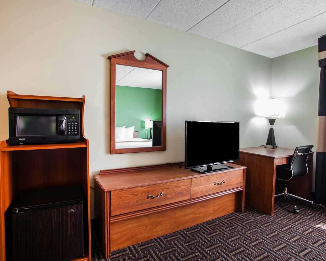 Hotel Quality Inn Bolingbrook I-55 photo 4
