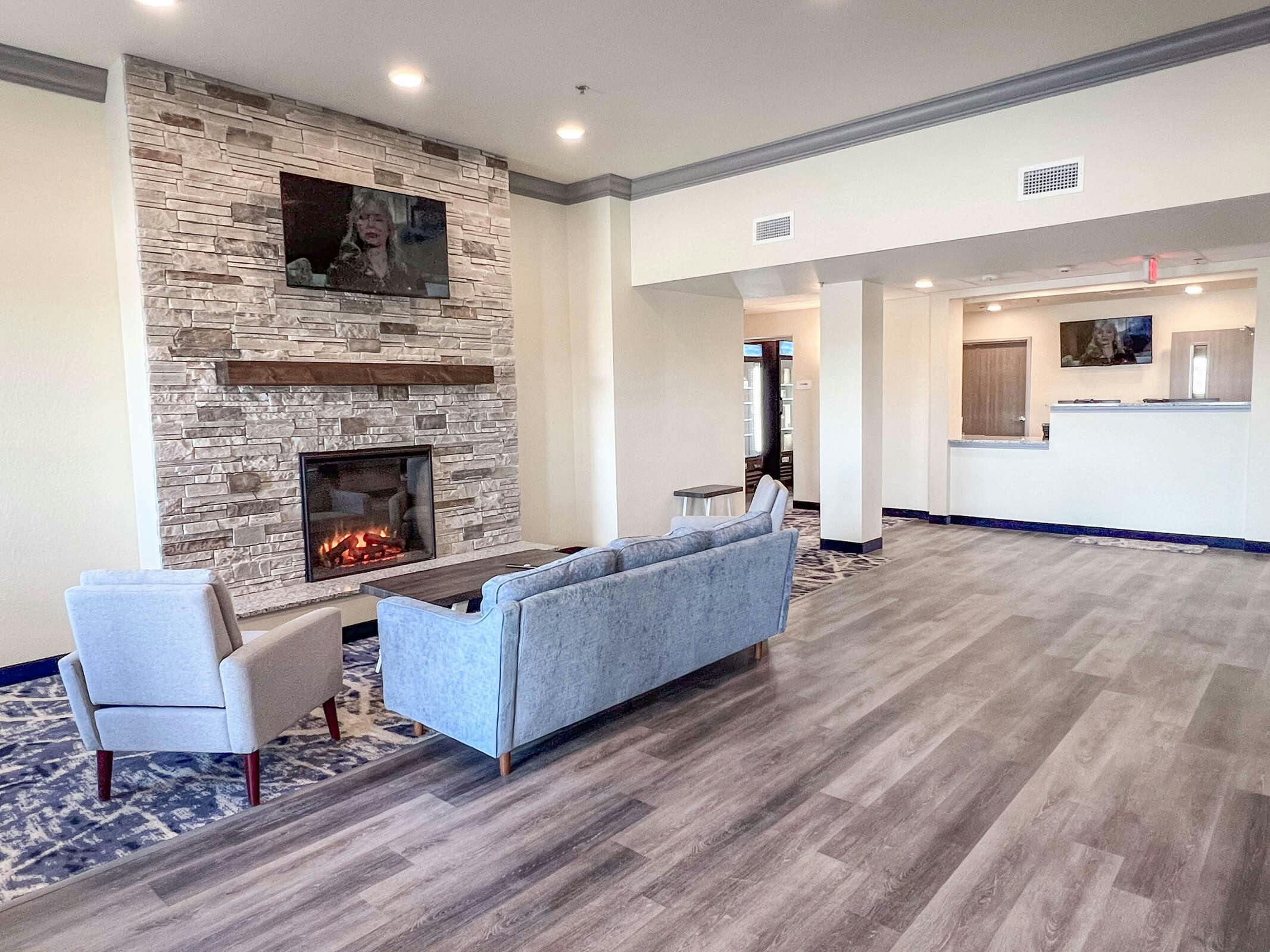 Hotel Iron Creek Inn & Suites photo 3