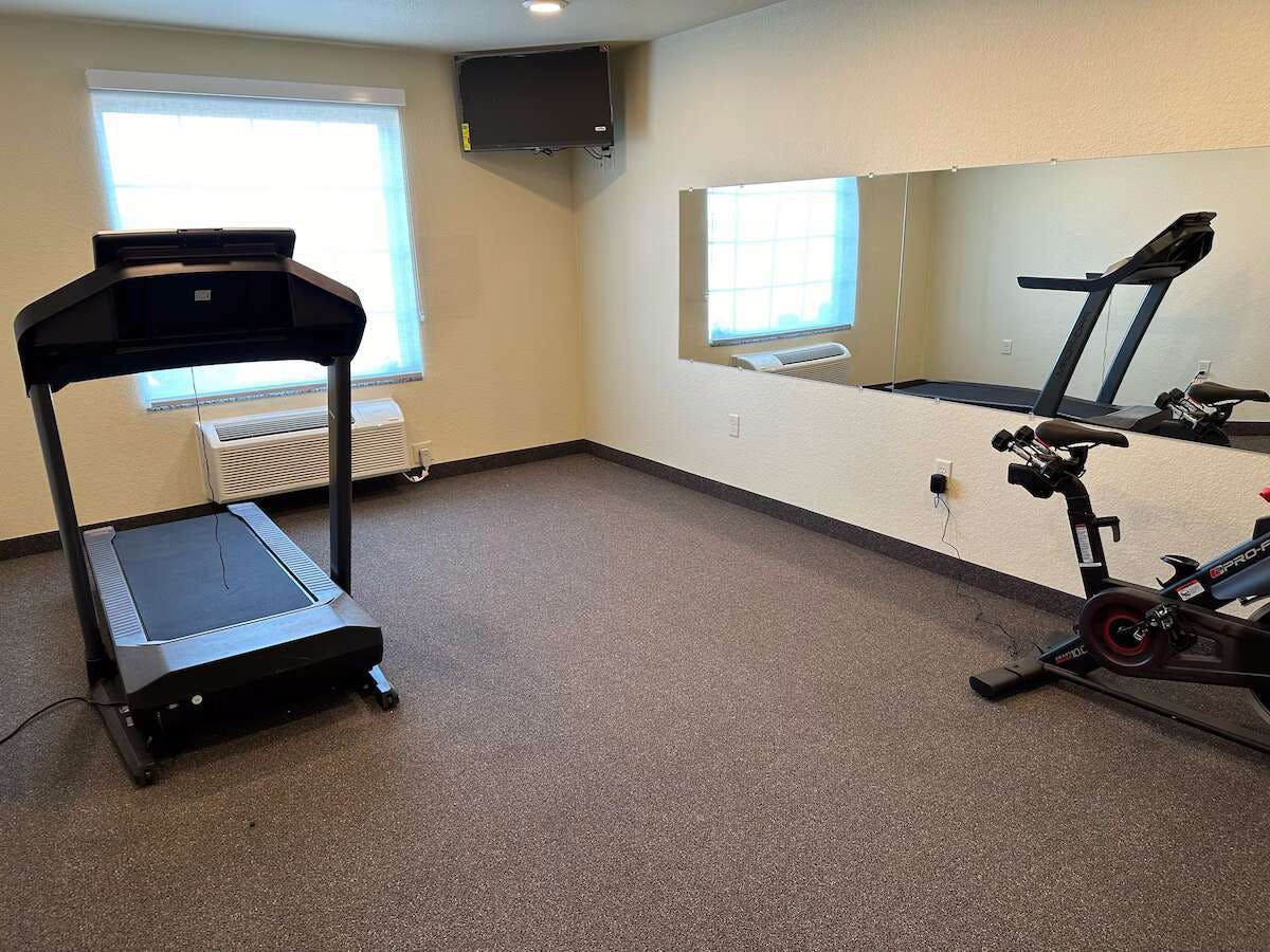 Hotel Iron Creek Inn & Suites photo 4