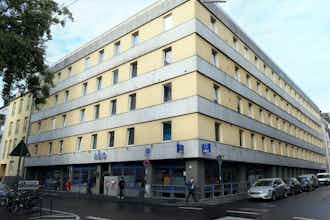 Hotel a&o Köln Neumarkt photo 3