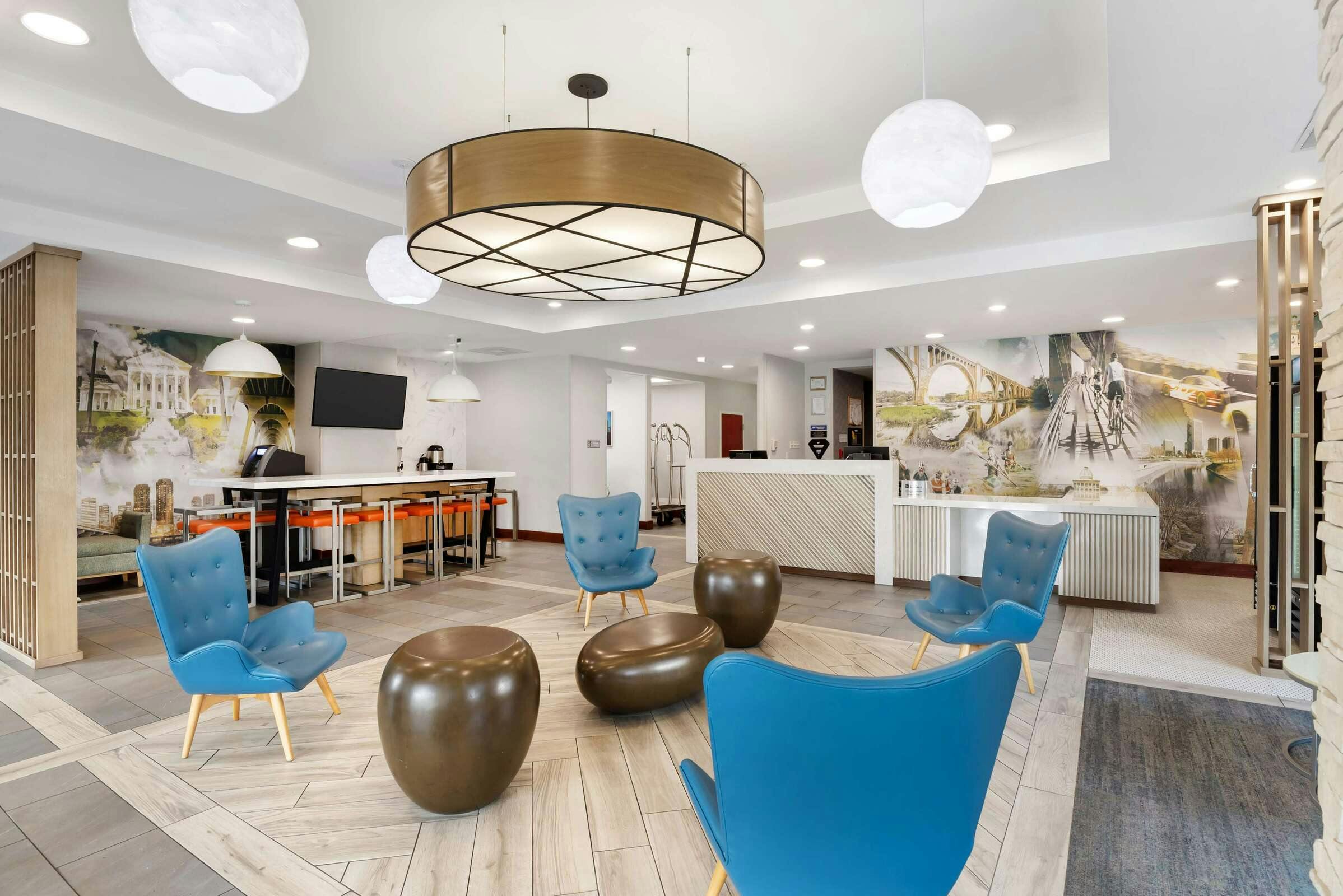 Hotel Best Western Premier Richmond City Gateway photo 1