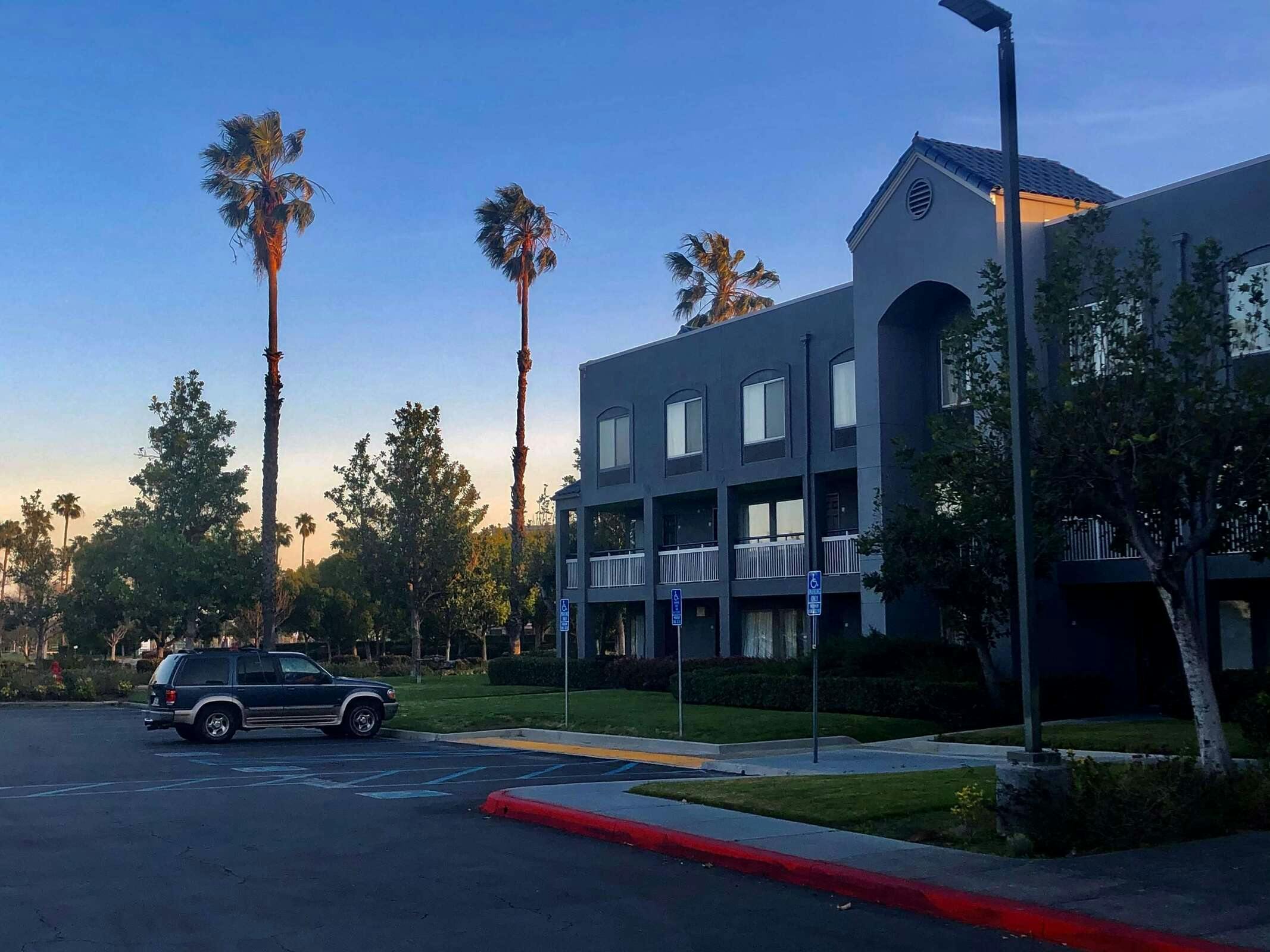 Sure Stay Hotel By Best Western Ontario Airport