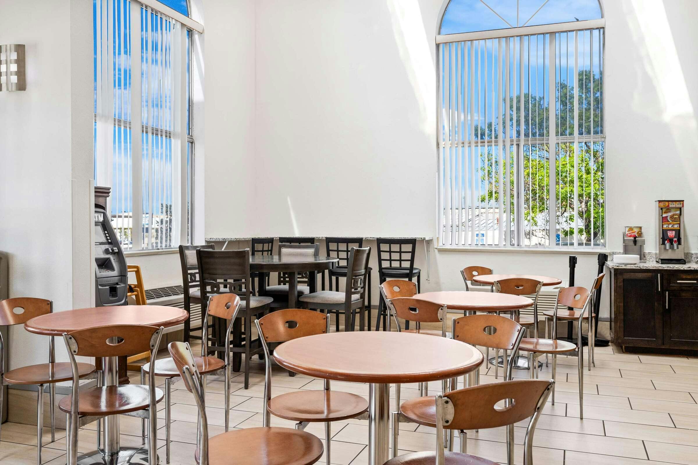 Hotel Sure Stay Hotel By Best Western Albuquerque Midtown photo 4