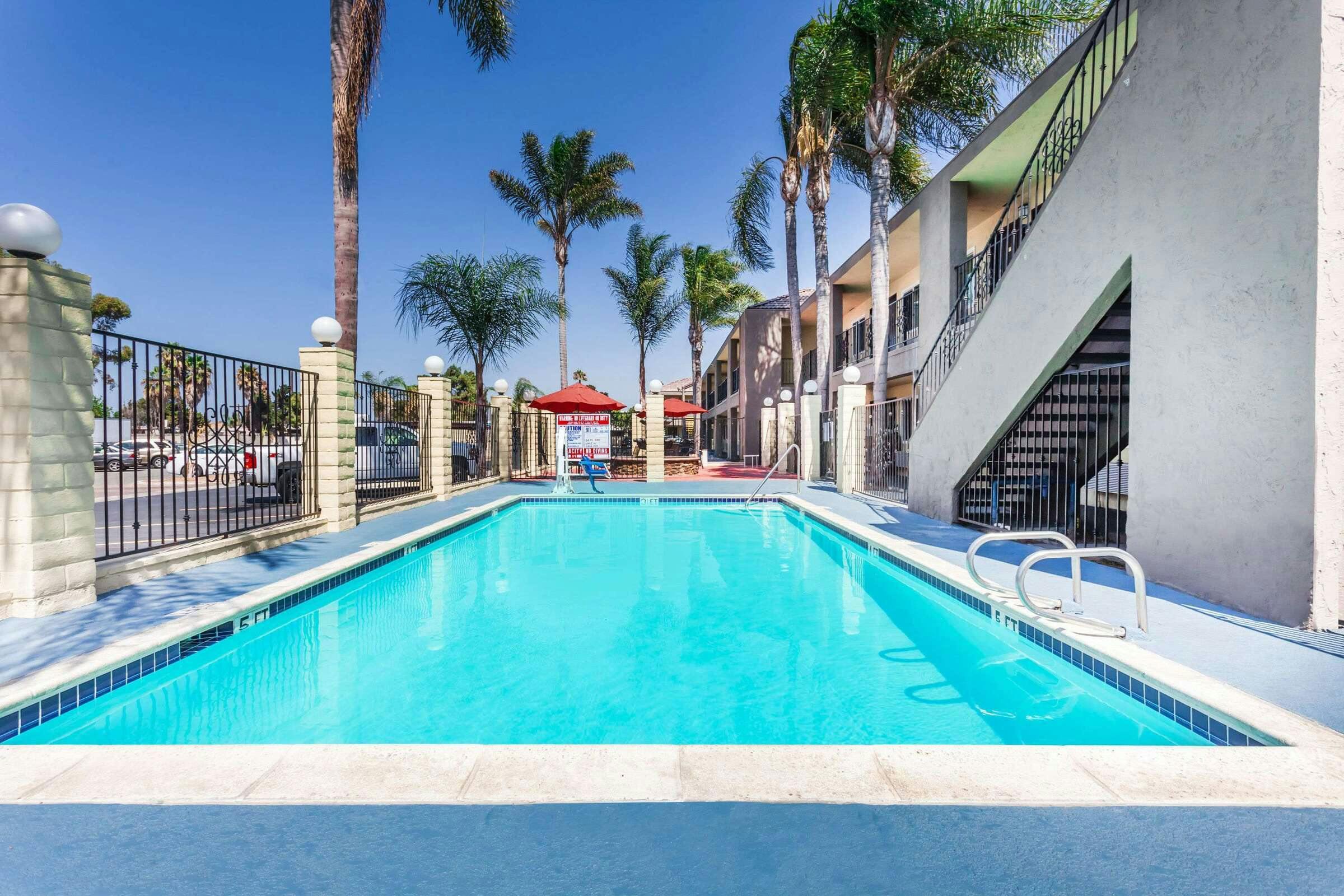 Hotel SureStay Hotel by Best Western Chula Vista San Diego Bay photo 2