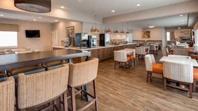 Hotel Best Western Plus Bayshore Inn photo 1