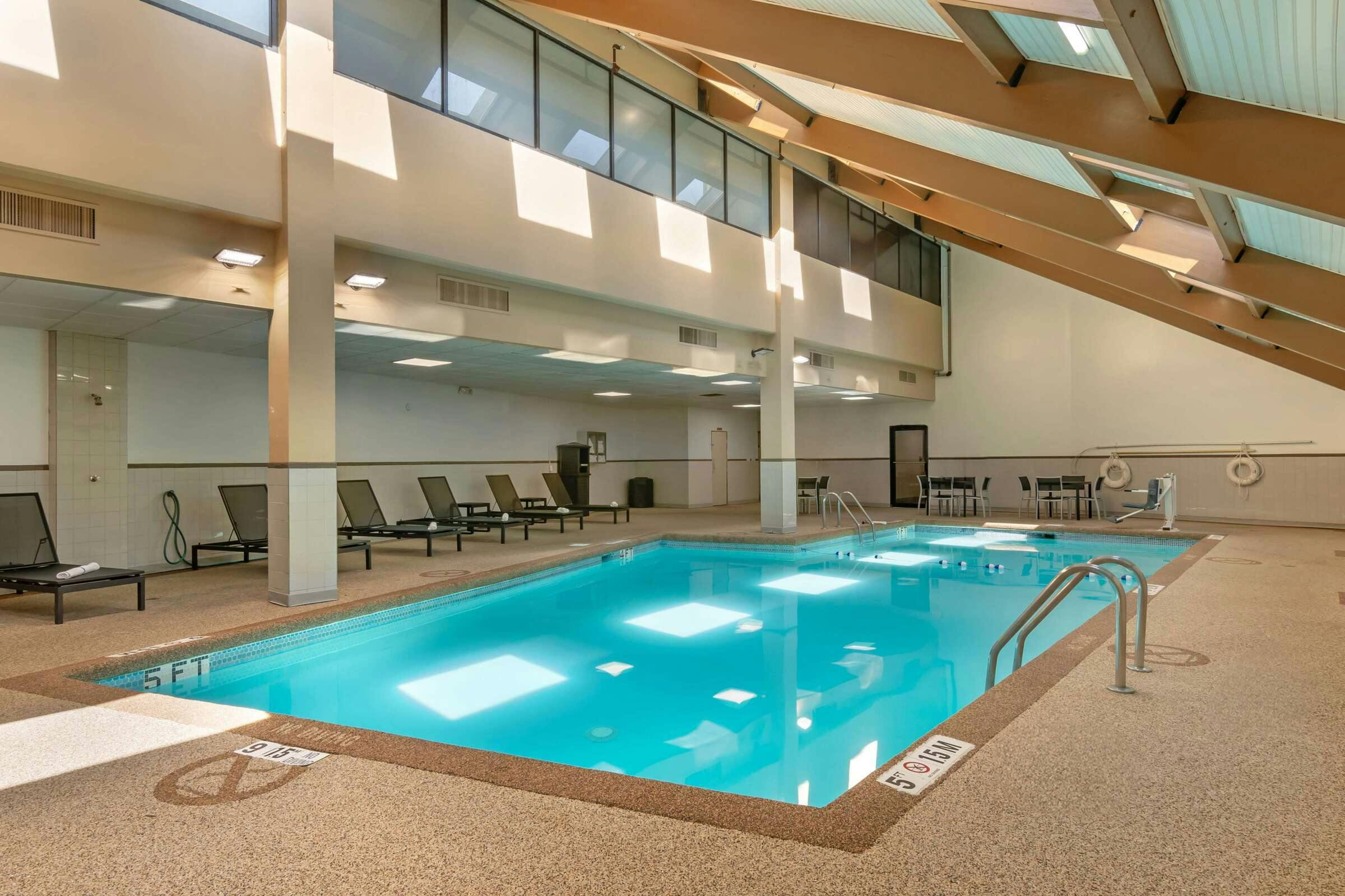 Hotel Best Western Premier Kansas City Sports Complex Hotel photo 4