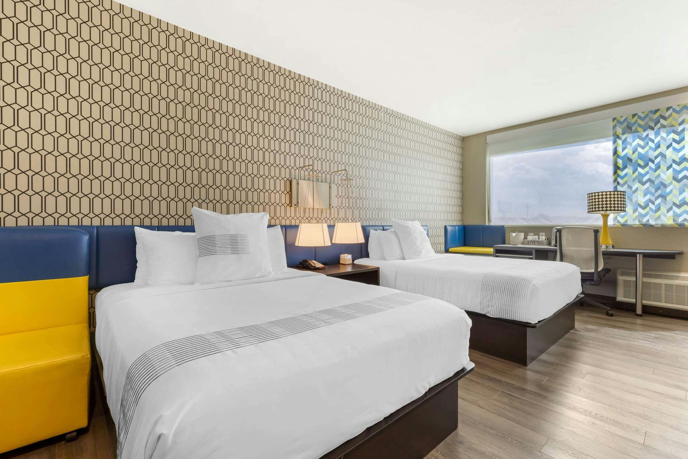 Hotel Glō Best Western De Soto Dallas photo 3