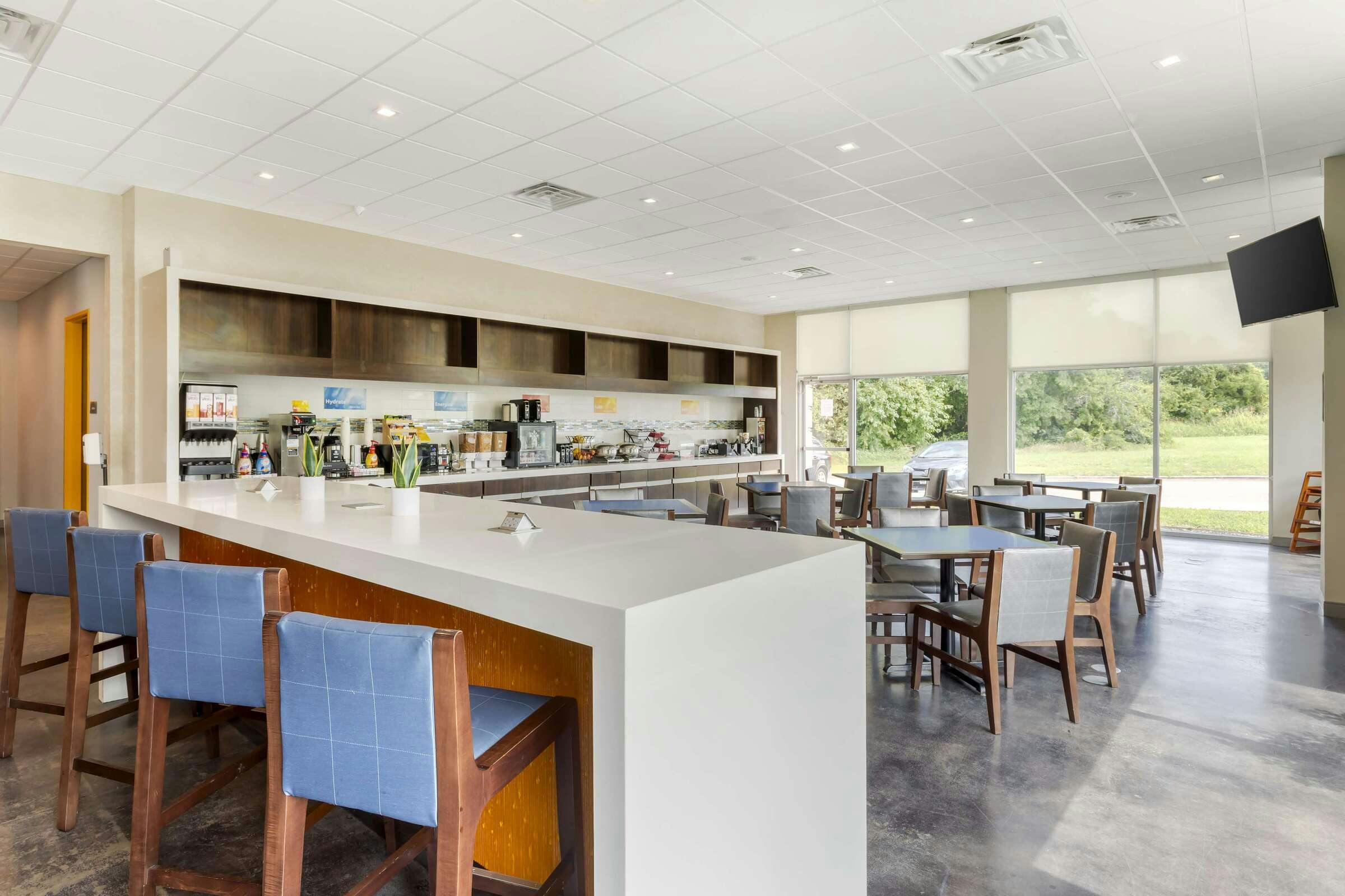 Hotel Glō Best Western De Soto Dallas photo 4