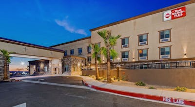Best Western Plus New Barstow Inn & Suites