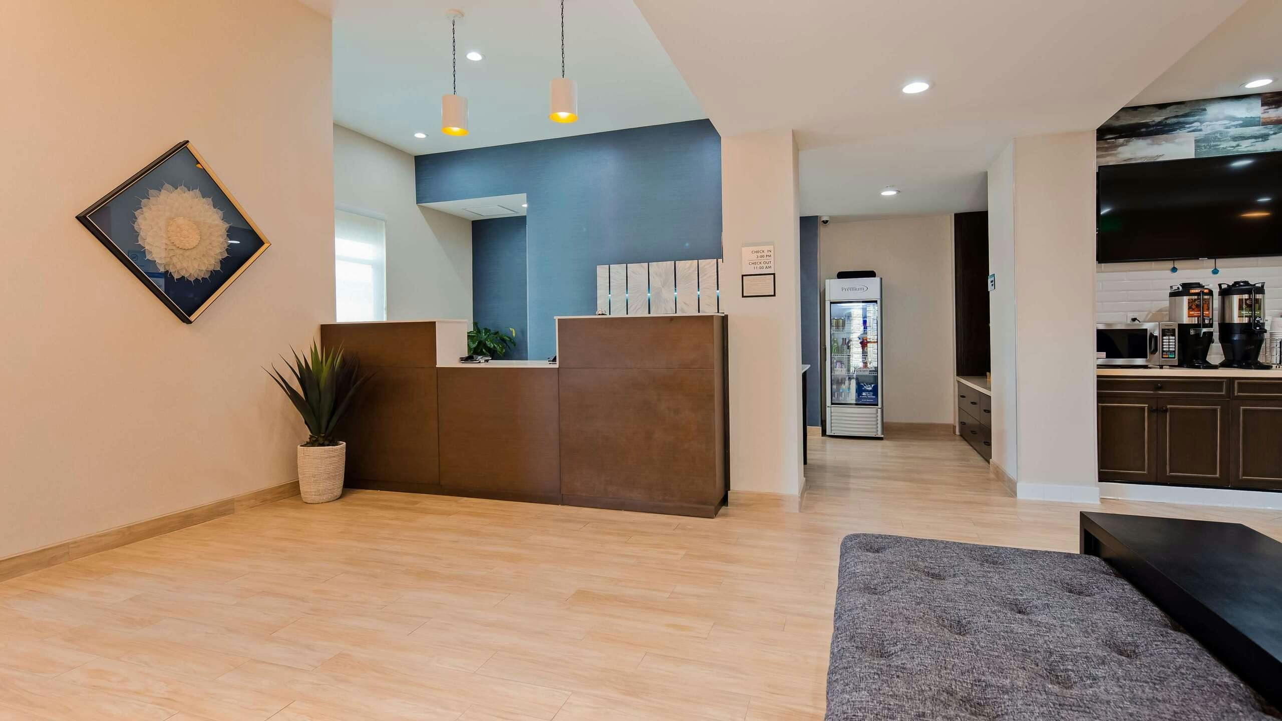 Hotel Best Western Plus New Barstow Inn & Suites photo 1