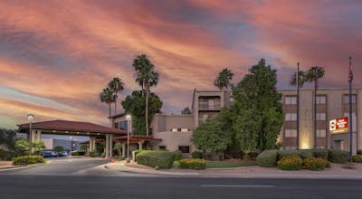 Best Western Plus Scottsdale Thunderbird Suites