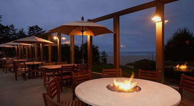 Best Western Plus Agate Beach Inn