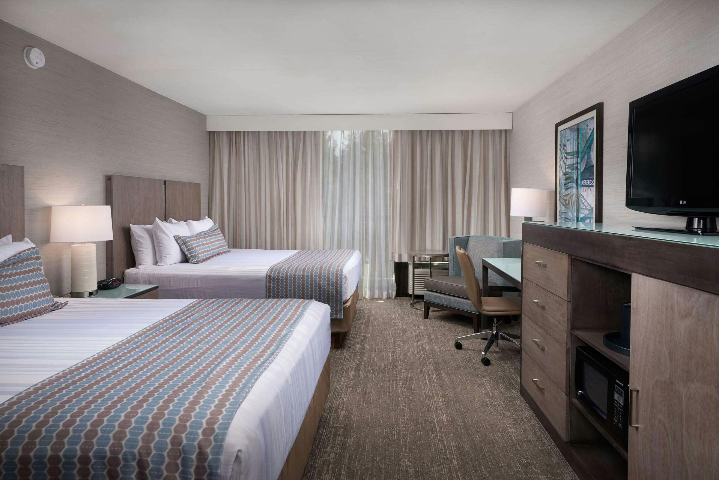 Hotel Best Western Plus Agate Beach Inn photo 2