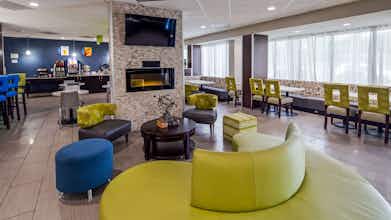 Hotel Best Western Plus Hanes Mall Hotel photo 2
