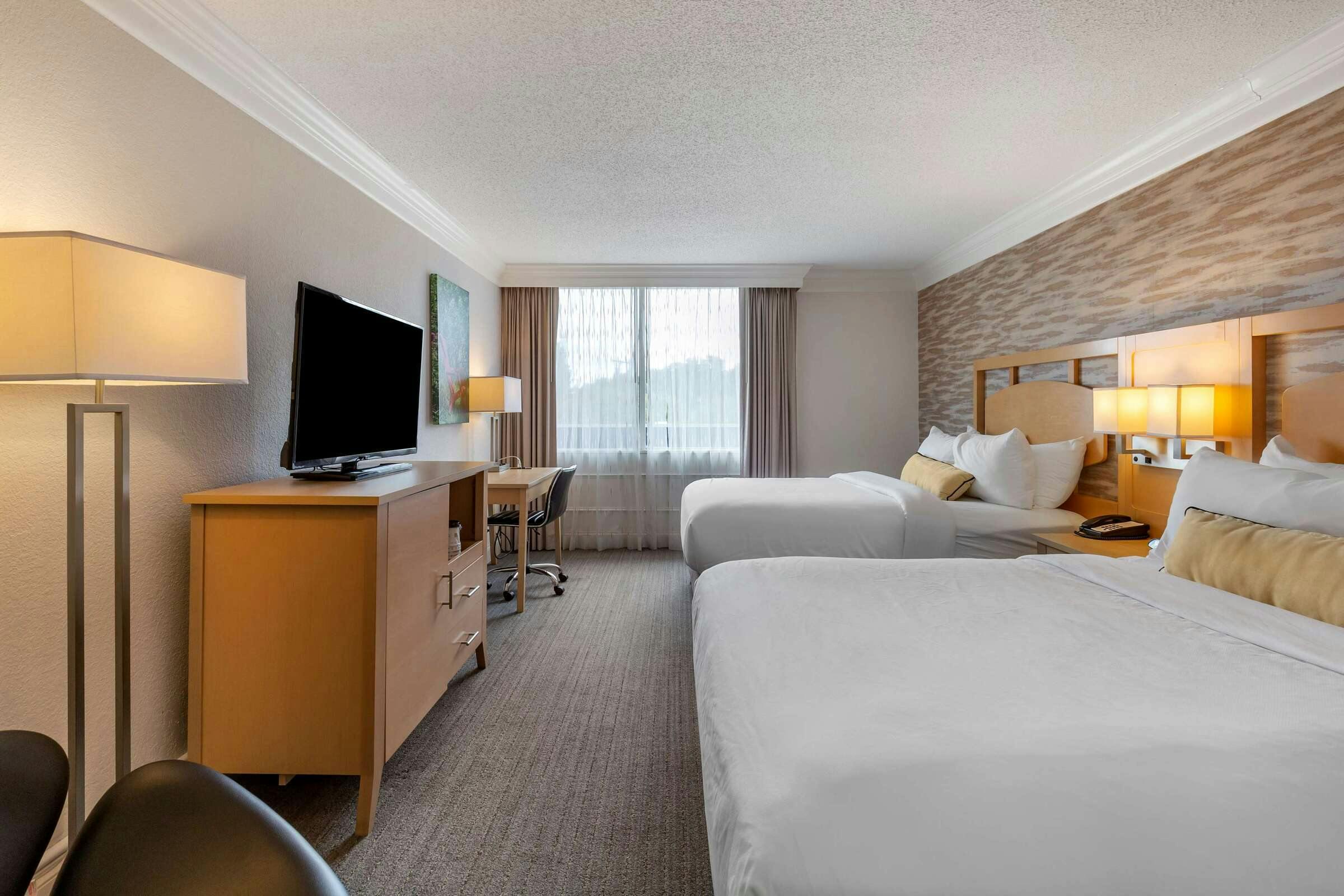 Hotel Best Western Plus University Inn photo 3