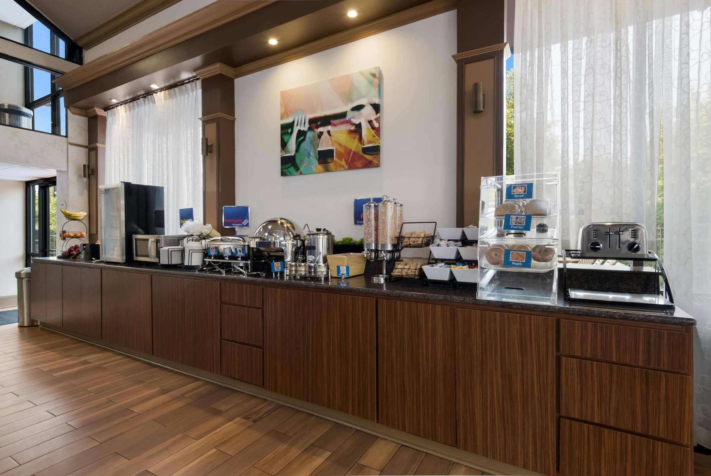 Hotel Best Western Hampton Coliseum Inn photo 5