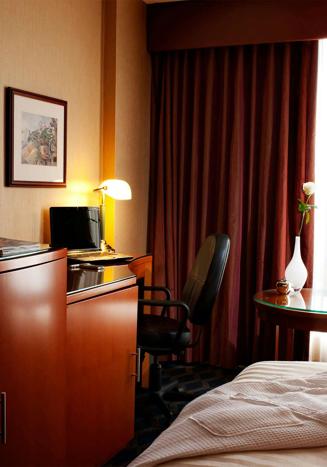 Hotel Executive Hotel Vancouver Airport photo 3