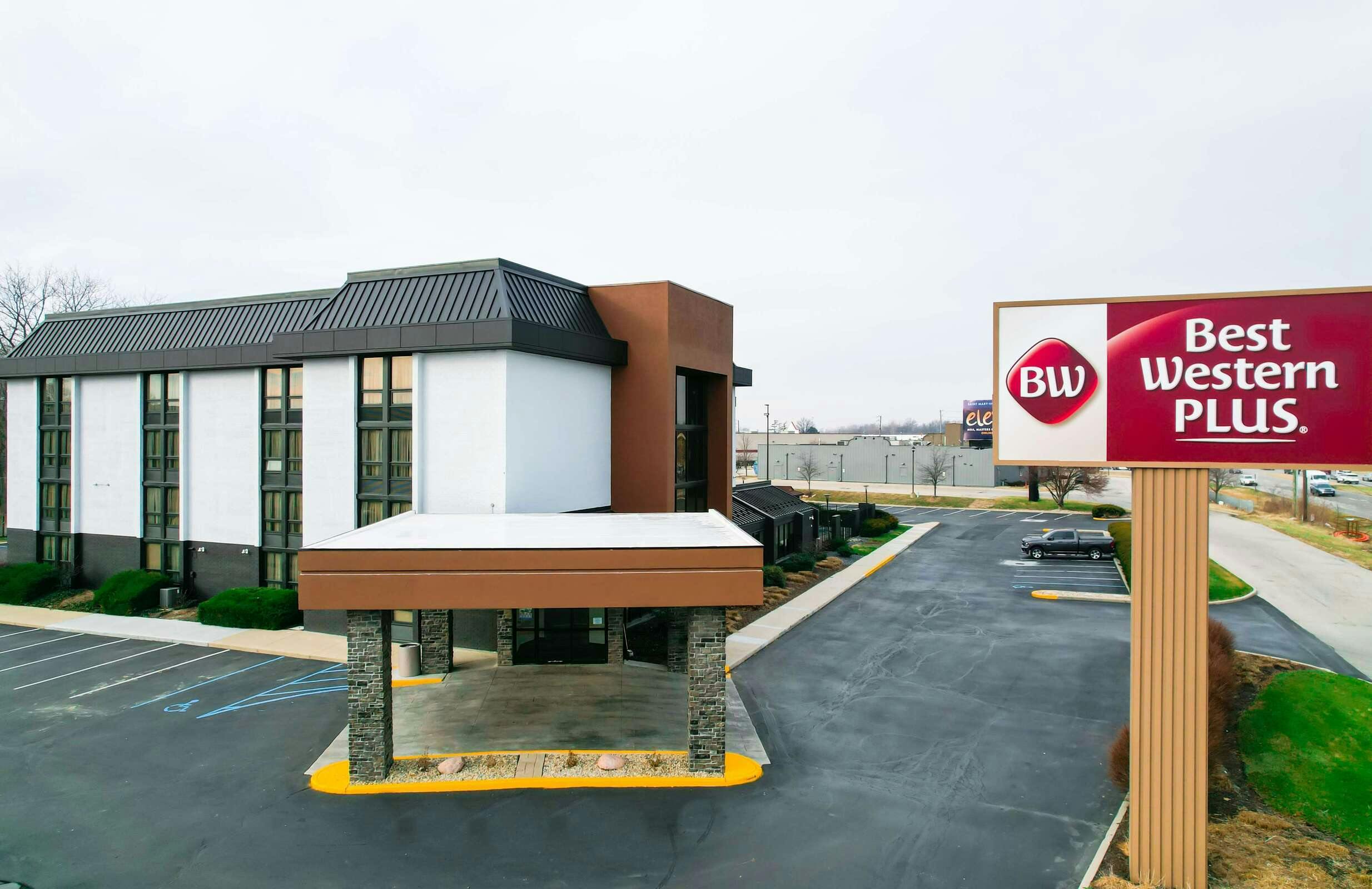 Hotel Best Western Plus Indianapolis North At Pyramids photo 3