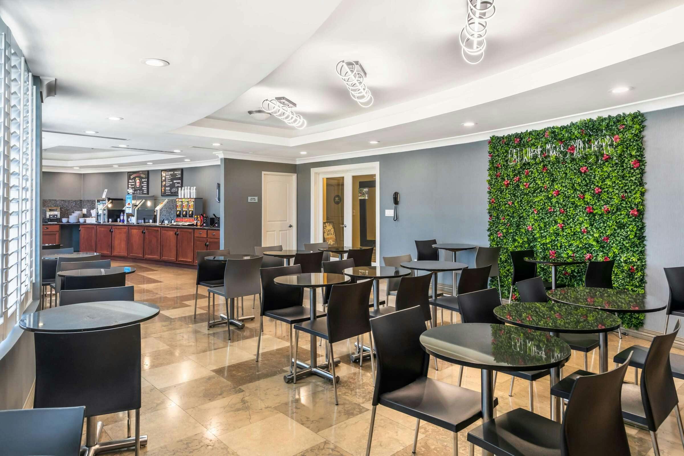 Hotel Best Western Plus Avita Suites photo 2