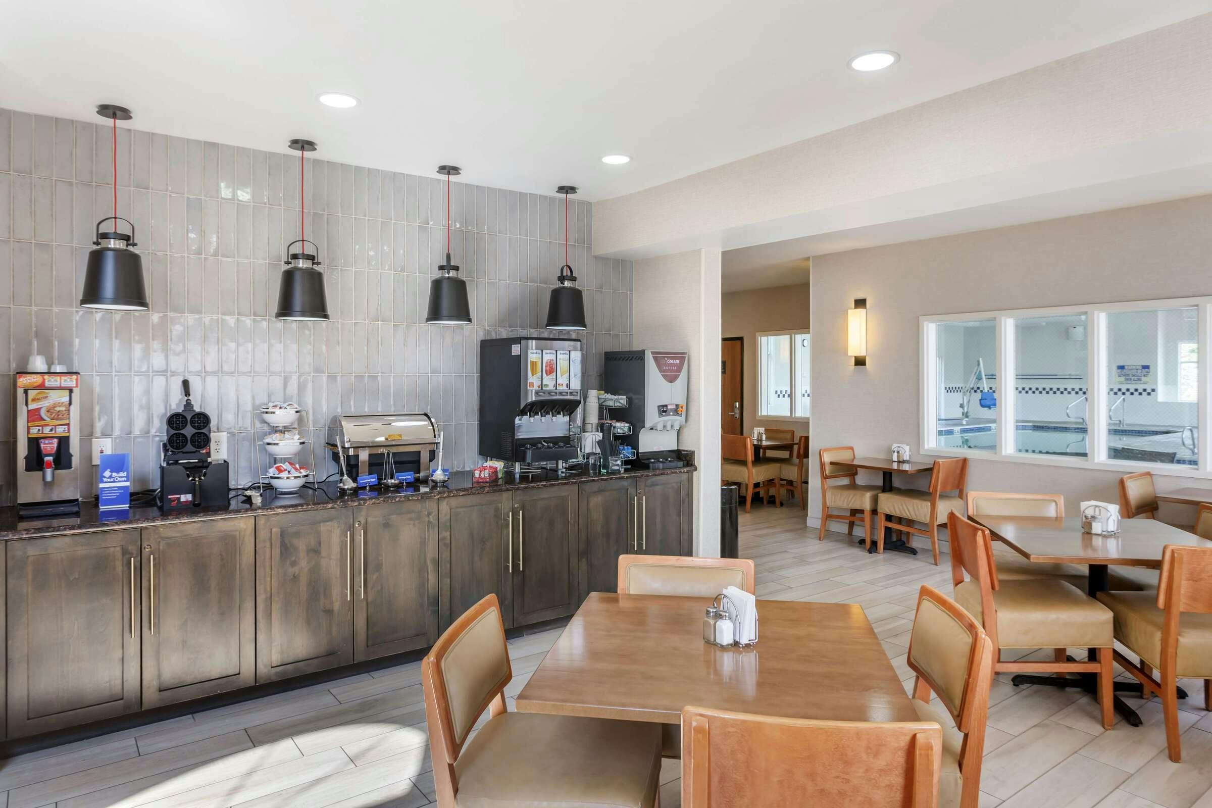 Hotel BEST WESTERN Holiday Hills photo 5