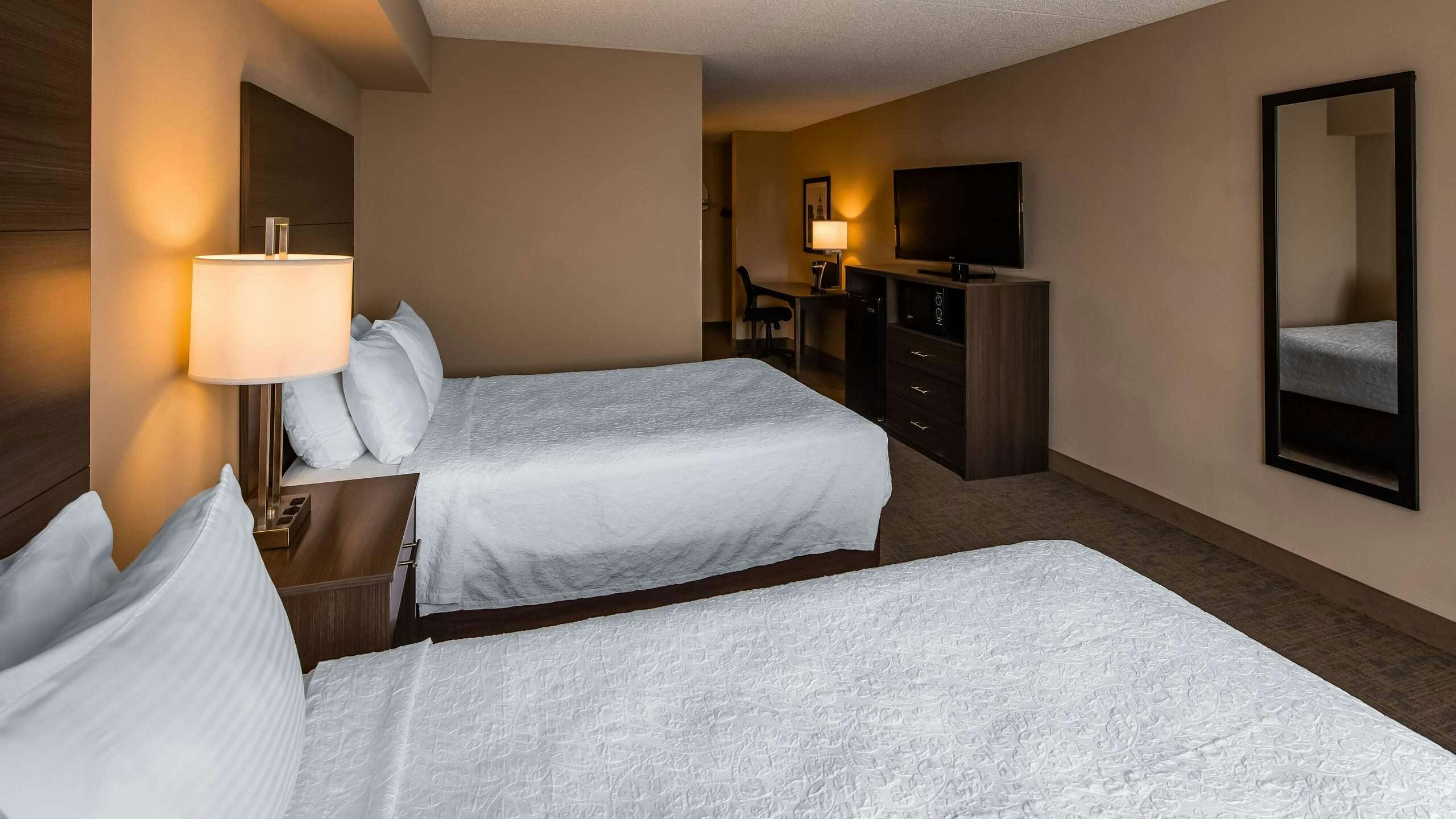 Hotel Best Western East Towne Suites photo 1