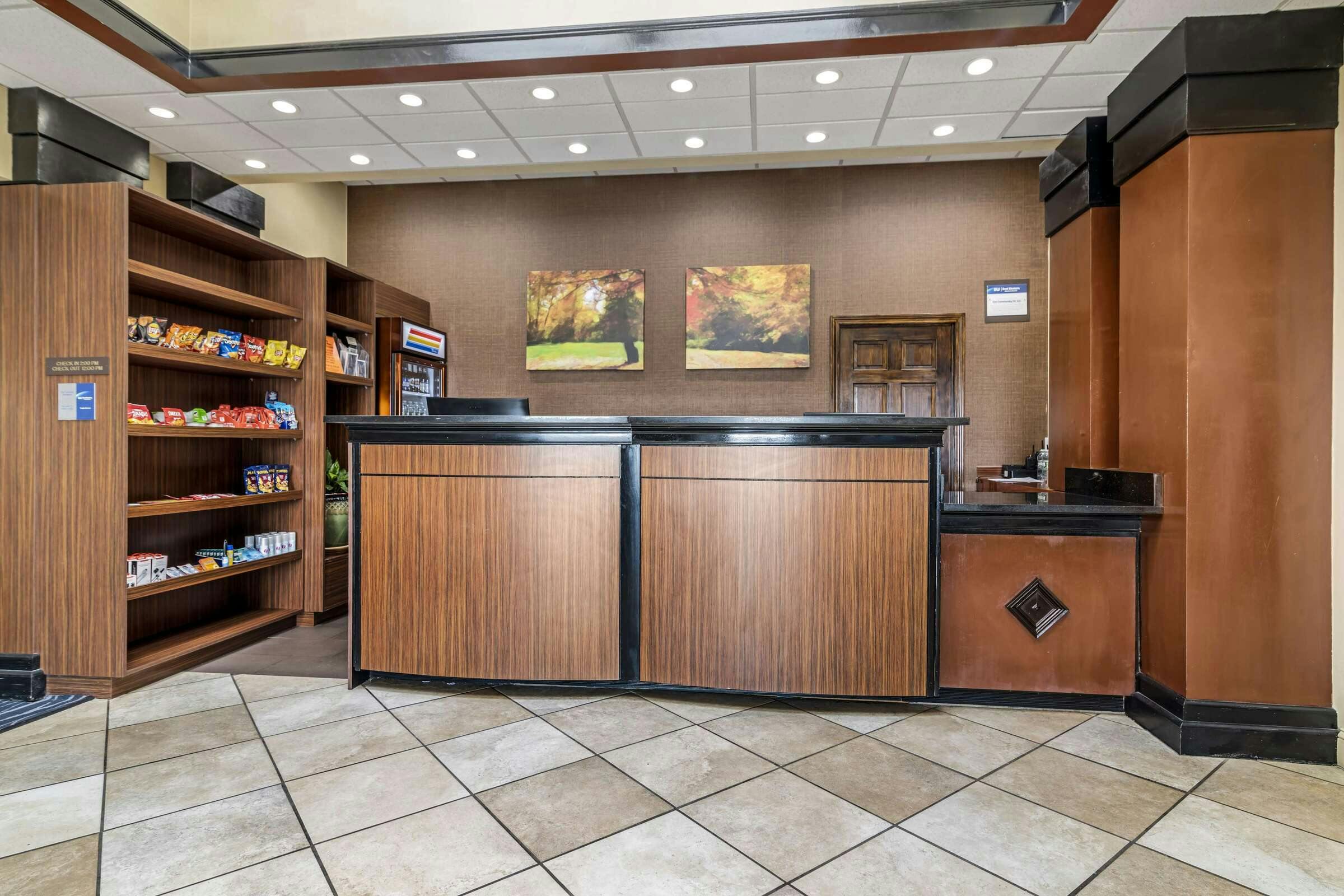 Hotel Best Western Plus Augusta Civic Center Inn photo 3