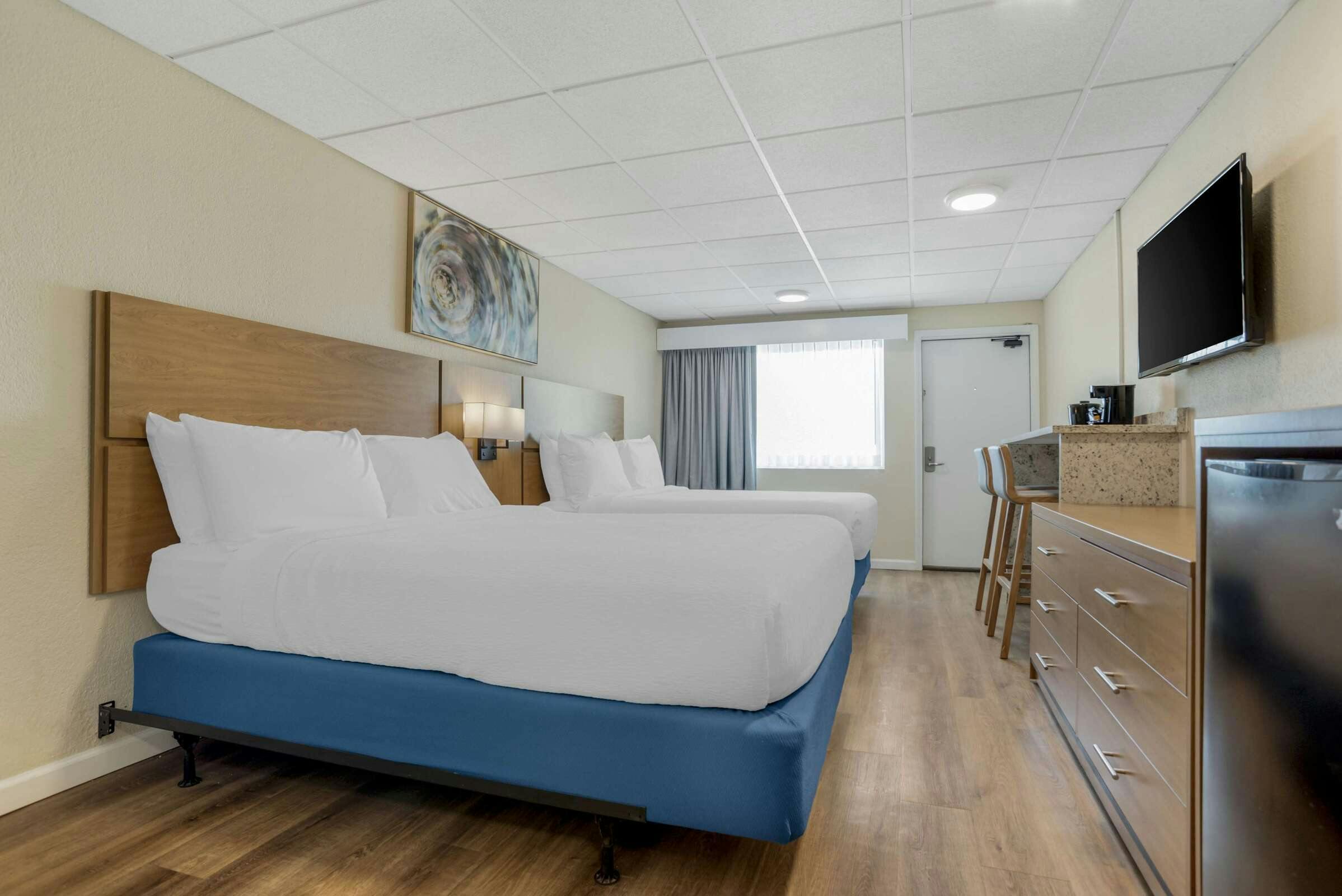 Hotel Chateau Beachfront Hotel, a By the Sea Resort photo 1