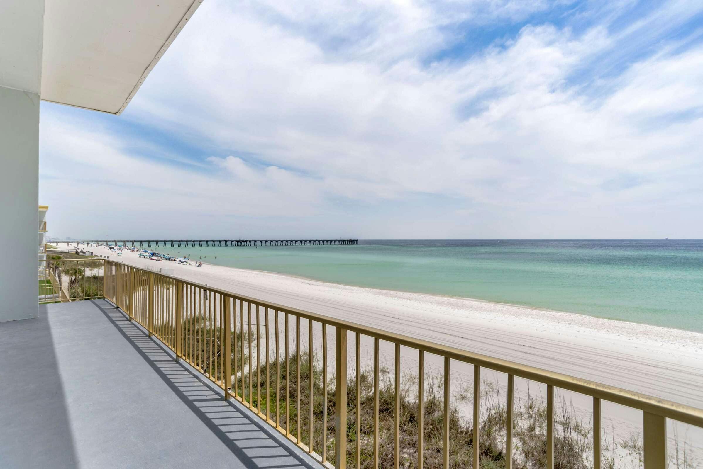 Hotel Chateau Beachfront Hotel, a By the Sea Resort photo 2