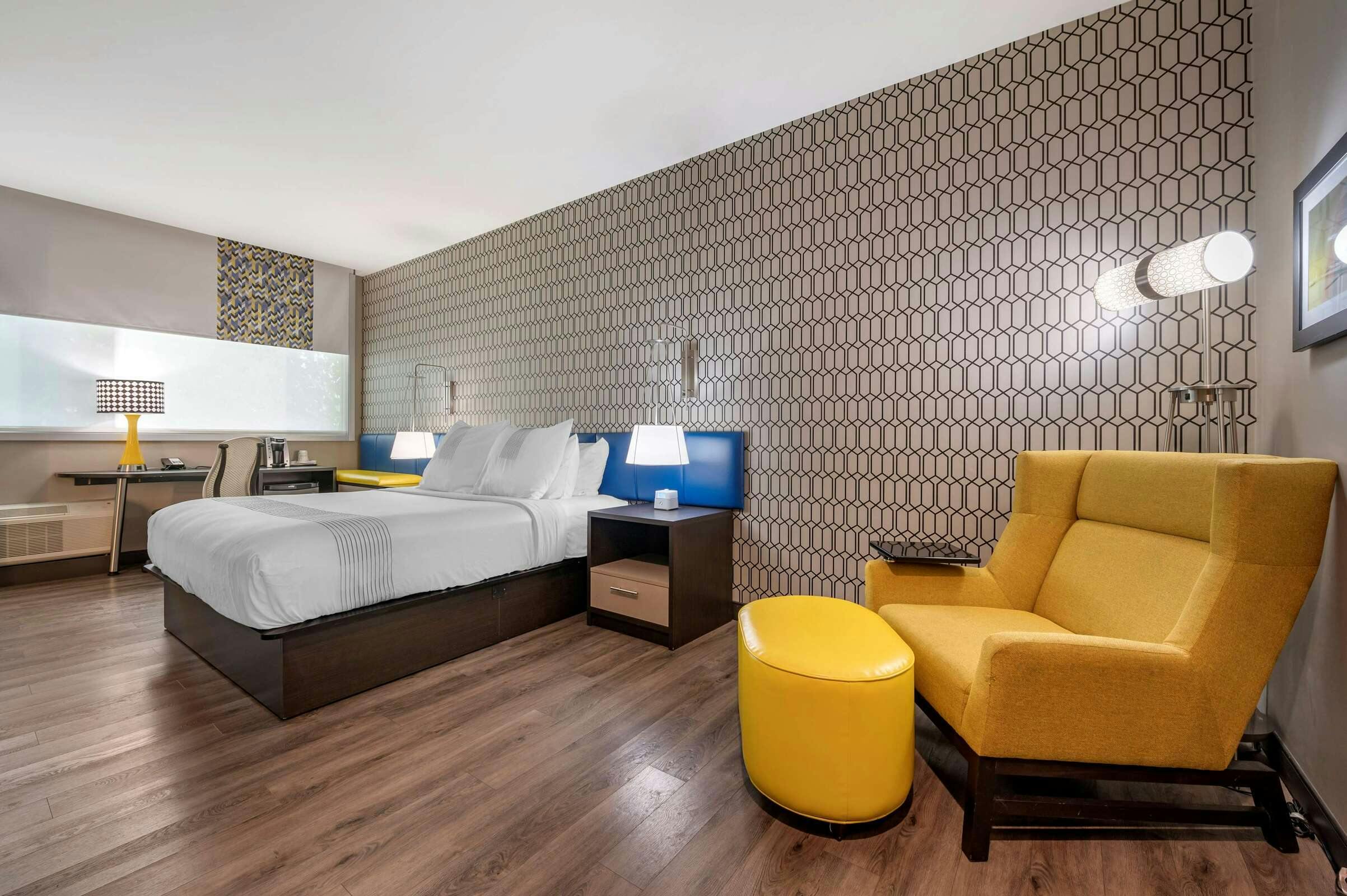 Hotel Glō Best Western Lexington photo 2