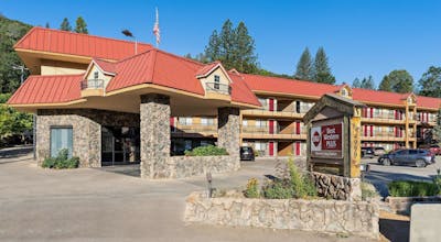 Best Western Plus Yosemite Way Station Motel