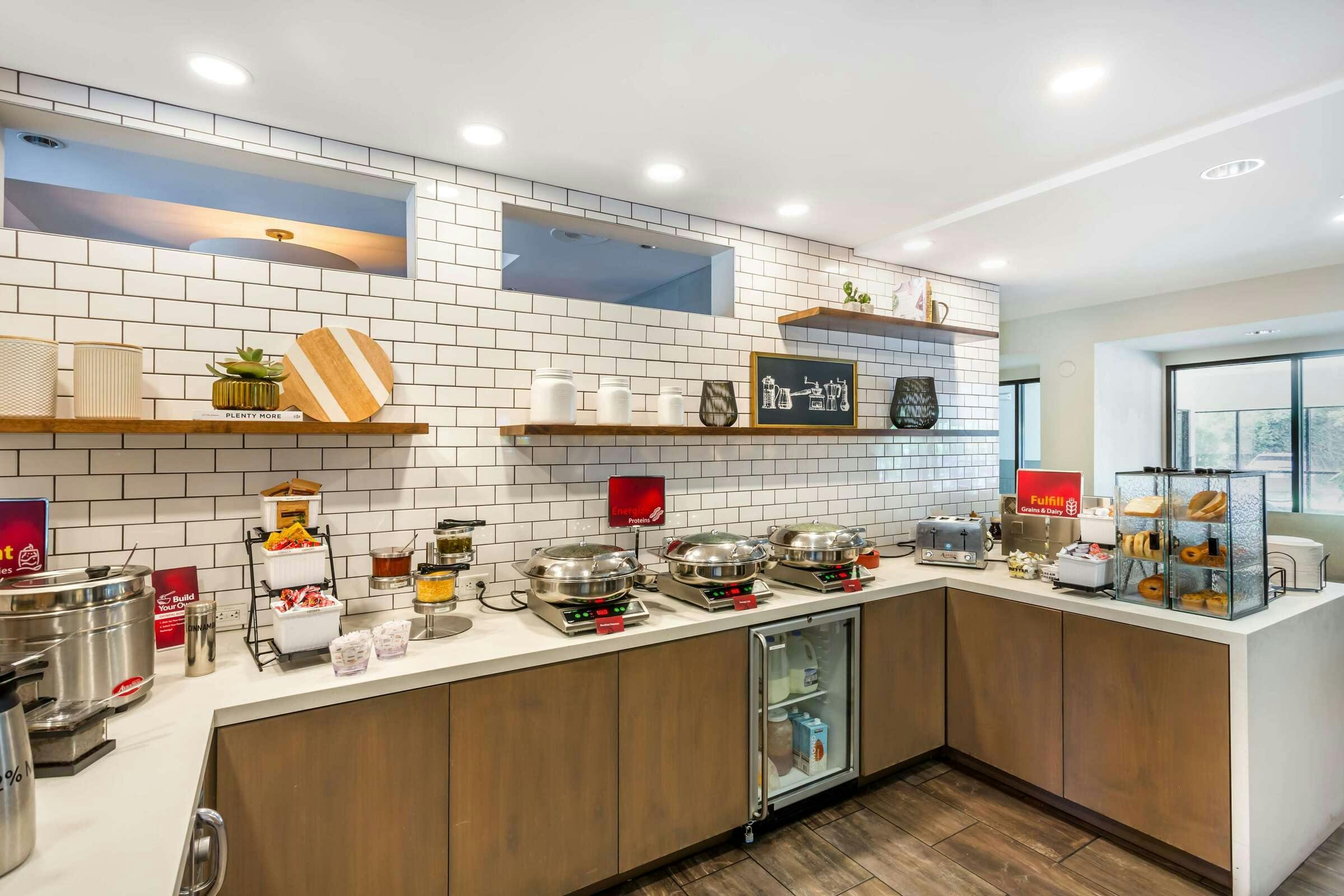 Hotel Best Western Plus CottonTree Inn photo 3