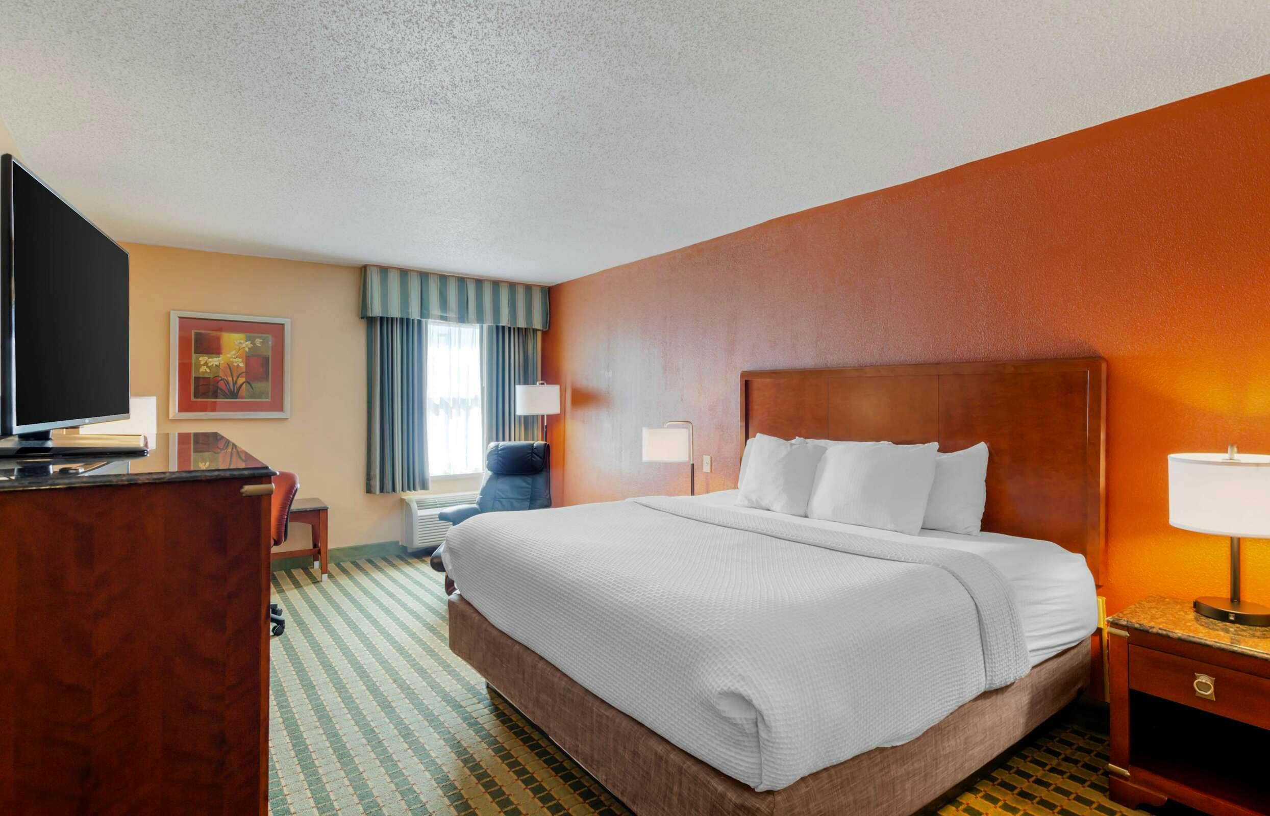 Hotel Best Western Plus Inn At Valley View photo 2