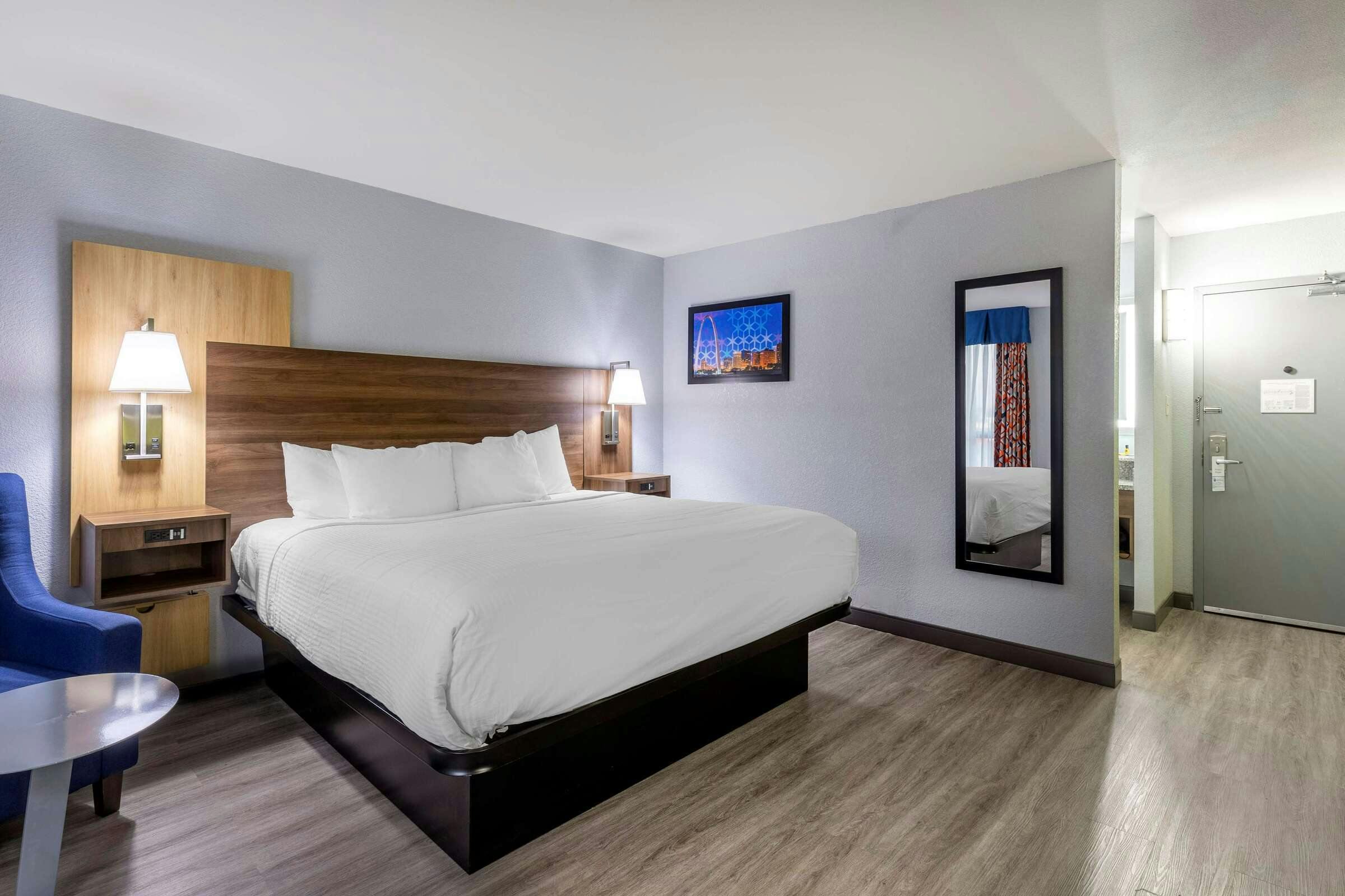 Hotel Best Western Plus St. Louis West Westport photo 1