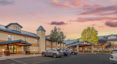 Best Western Plus Eagle Lodge & Suites