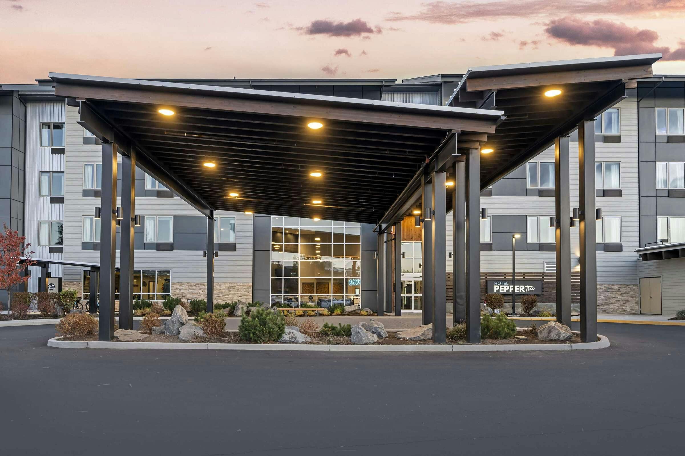 Best Western Premier Peppertree Inn At Bend