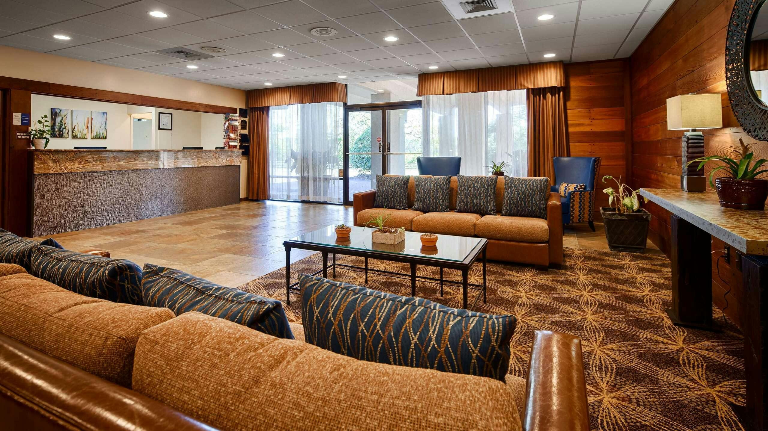 Hotel Best Western Crossroads Inn photo 1