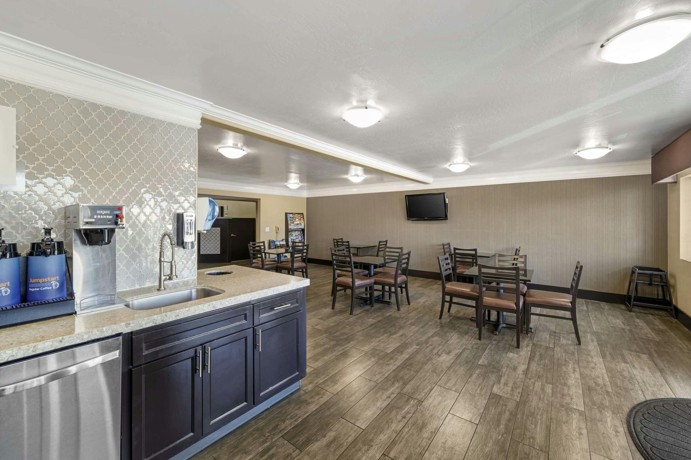 Hotel Best Western Liberty Inn photo 2