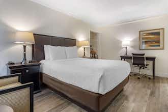 Hotel Best Western Carmel's Town House Lodge photo 4
